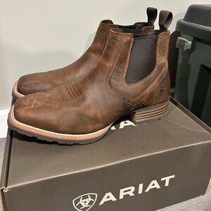 Men’s Ariat boots worn 1 time $100